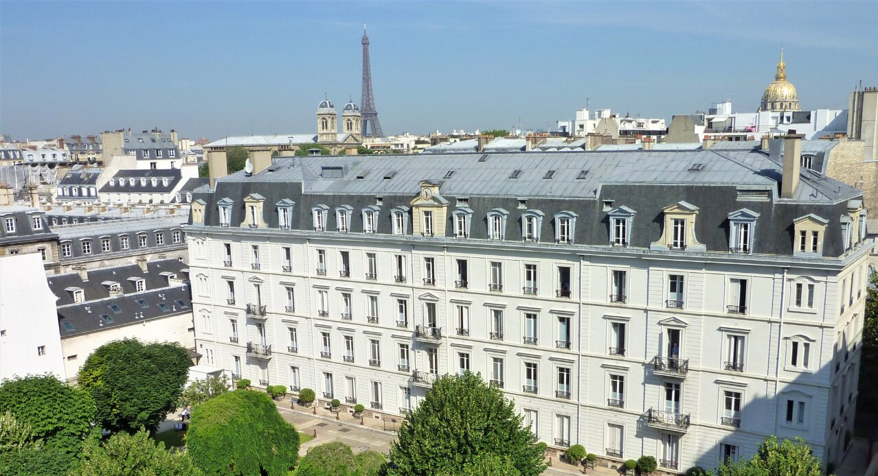 Clinique Saint Jean de Dieu, Paris 7ᵉ — lieu d'opération du Dr Colas